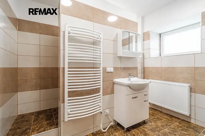 Pronájem rodinného domu, Horní Lukavice, 173 m2