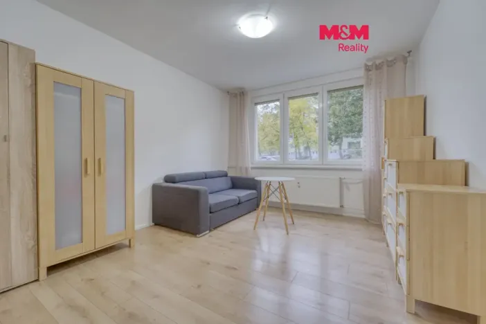 Prodej bytu 3+1, Klatovy - Klatovy III, Pod Hůrkou, 63 m2