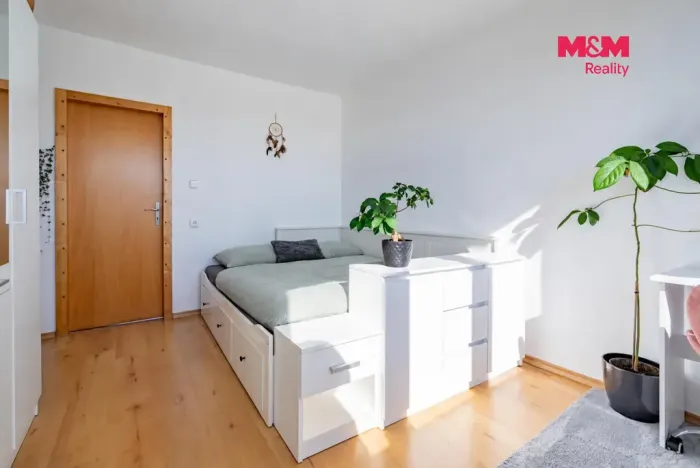 Prodej bytu 2+kk, Třeboň - Třeboň II, Nádražní, 50 m2