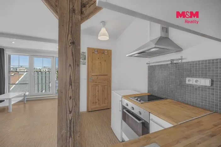 Pronájem bytu 1+kk, Praha - Libeň, Nad Kolčavkou, 28 m2