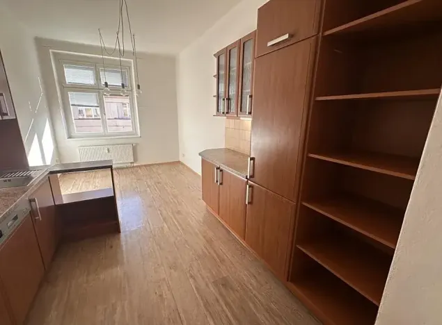Pronájem bytu 3+1, Praha - Bubeneč, Čs. armády, 118 m2
