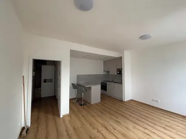 Pronájem bytu 1+kk, Břeclav, U Tržiště, 30 m2