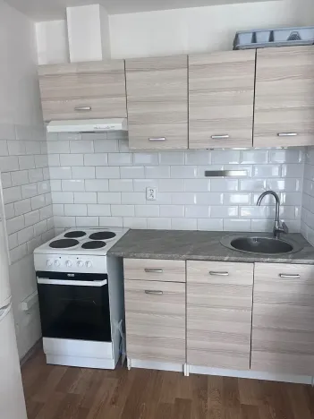 Pronájem bytu 1+kk, Praha - Letňany, Hlučkova, 38 m2