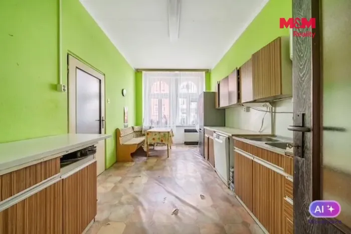 Prodej bytu 3+1, Karlovy Vary, Svahová, 97 m2