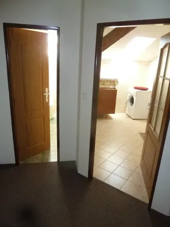Pronájem bytu 2+1, Rynholec, 120 m2
