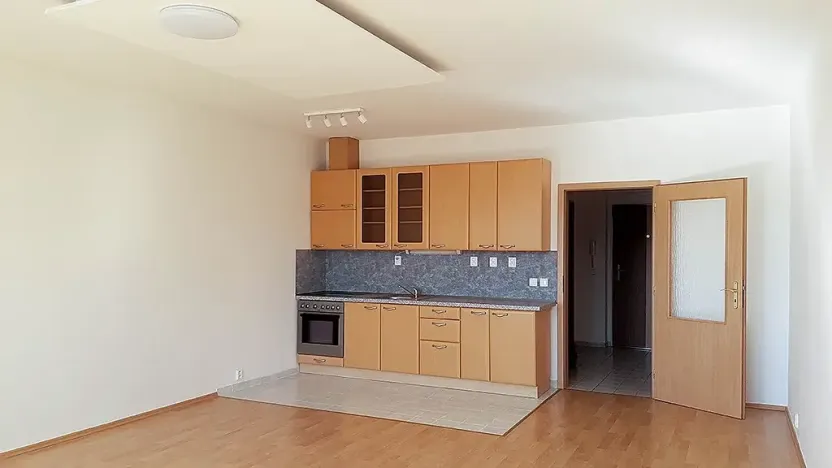 Pronájem bytu 1+kk, Praha - Stodůlky, Sluneční náměstí, 44 m2