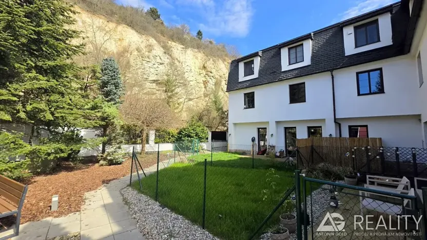 Prodej bytu 3+kk, Praha - Hlubočepy, Pod Žvahovem, 88 m2