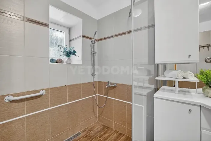Prodej rodinného domu, Benešovice, 231 m2