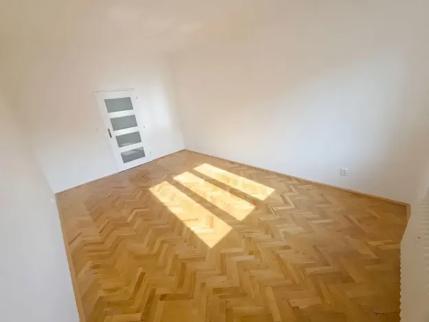 Pronájem bytu 1+1, Praha - Vinohrady, Ondříčkova, 45 m2