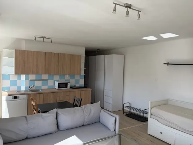 Pronájem bytu 1+kk, Brno, Mojmírovo náměstí, 35 m2