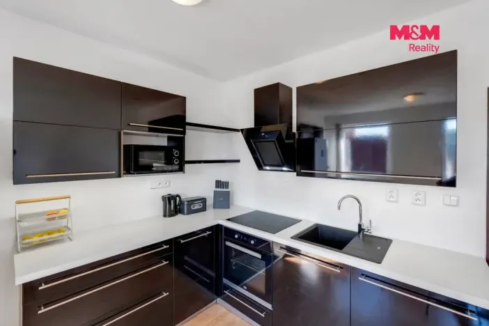 Prodej bytu 3+kk, Králův Dvůr, Popelky Biliánové, 56 m2