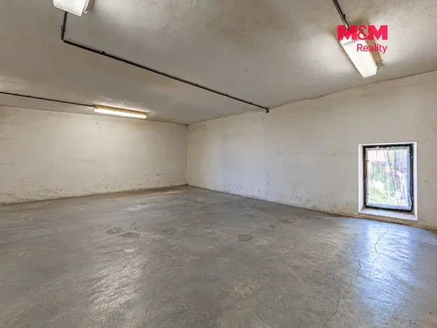 Prodej obchodního prostoru, Votice, Malé nám., 122 m2