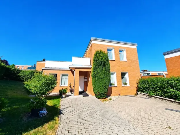 Pronájem kanceláře, Zlín, Pod Vodojemem, 180 m2