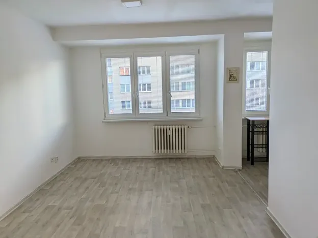 Pronájem bytu 1+kk, Opava, Edvarda Beneše, 36 m2