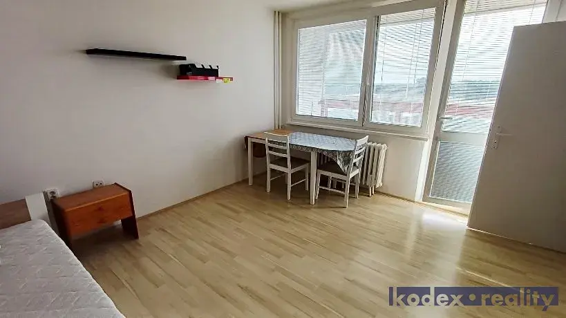 Pronájem bytu 1+kk, Hradec Králové, Třebechovická, 34 m2