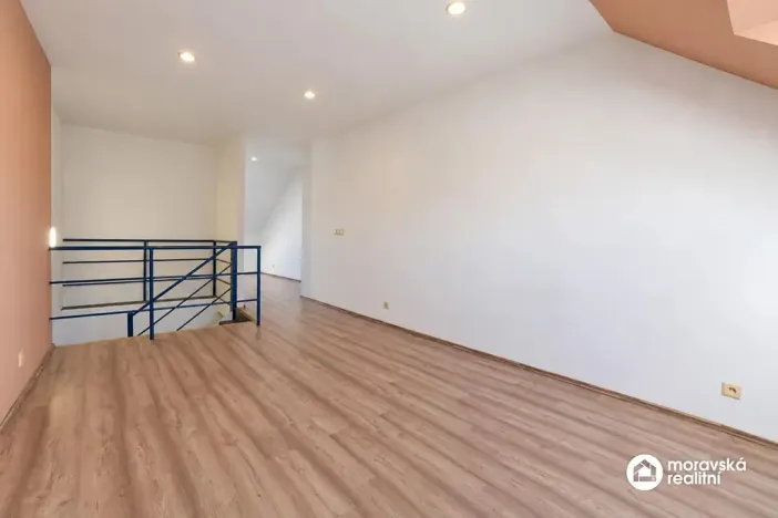 Pronájem obchodního prostoru, Ivančice, Jana Schwarze, 100 m2