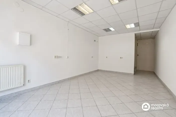 Pronájem obchodního prostoru, Ivančice, Jana Schwarze, 100 m2