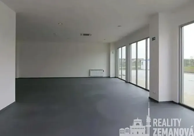 Pronájem komerční nemovitosti, Nupaky, Komerční, 230 m2