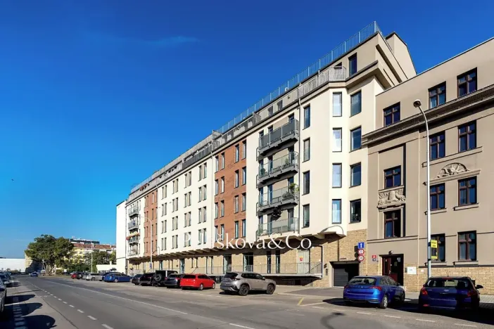 Pronájem bytu 1+kk, Praha - Holešovice, Jankovcova, 38 m2