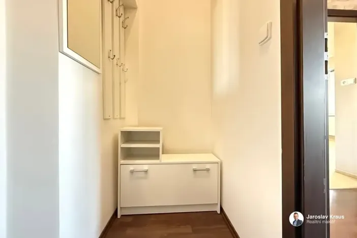 Pronájem bytu 2+kk, Železnice, Tyršova, 42 m2
