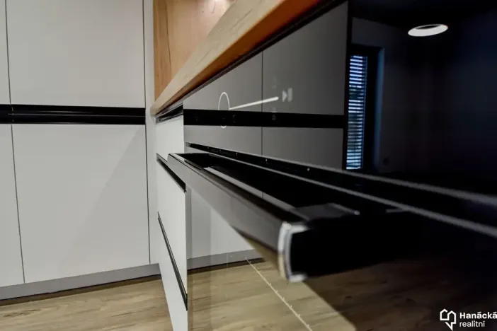 Pronájem bytu 2+kk, Olomouc, Rejskova, 58 m2