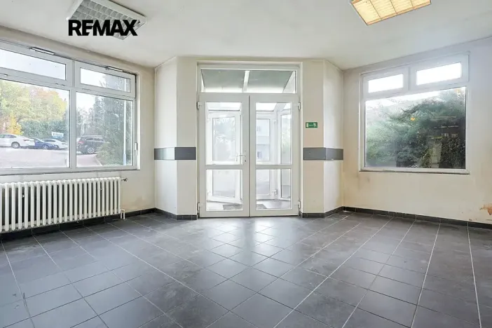 Pronájem obchodního prostoru, Plzeň, Na Roudné, 150 m2