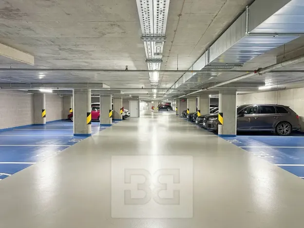 Pronájem garážového stání, Praha - Modřany, Mezi vodami, 15 m2