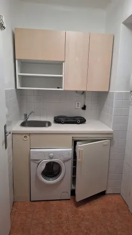Pronájem bytu 1+kk, Praha - Vokovice, Evropská, 20 m2