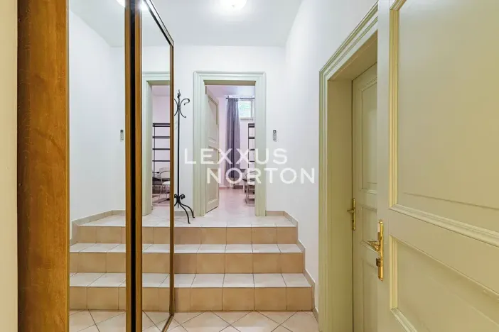 Pronájem bytu 1+kk, Praha - Vinohrady, Italská, 41 m2