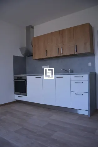 Pronájem bytu 2+kk, Charváty, 39 m2