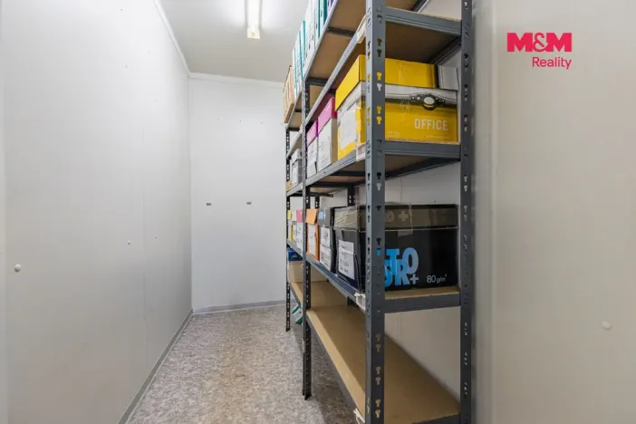 Prodej obchodního prostoru, Bernartice, 290 m2