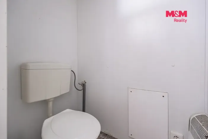 Prodej obchodního prostoru, Bernartice, 290 m2
