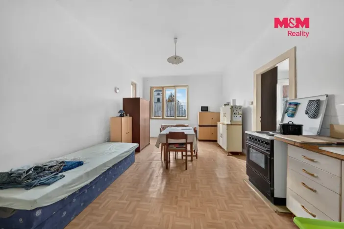 Prodej rodinného domu, Černovice, Mariánské náměstí, 237 m2