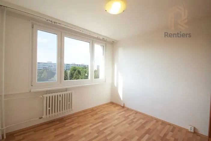 Pronájem bytu 3+1, Praha - Prosek, Veltruská, 59 m2
