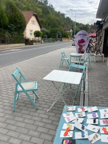 Prodej obchodního prostoru, Karlštejn, 54 m2
