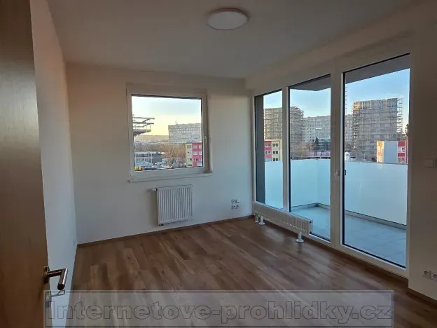 Pronájem bytu 2+kk, Praha - Modřany, 60 m2