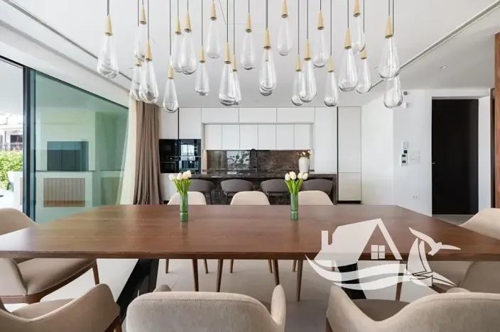 Prodej vily, Podstrana, Chorvatsko, 390 m2