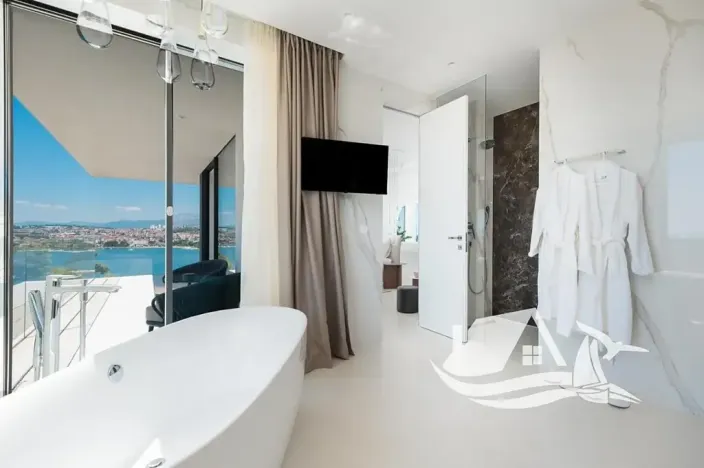 Prodej vily, Podstrana, Chorvatsko, 390 m2