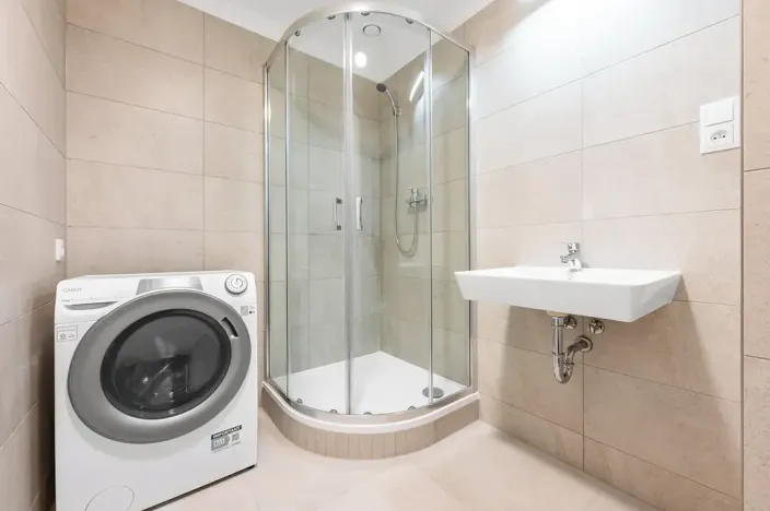 Pronájem bytu 1+kk, Praha - Hloubětín, Poděbradská, 32 m2
