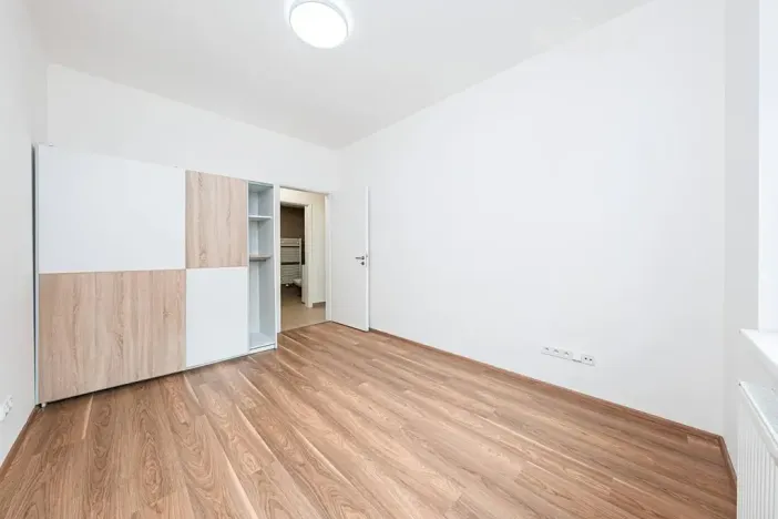 Pronájem bytu 2+kk, Pardubice, Bratranců Veverkových, 46 m2