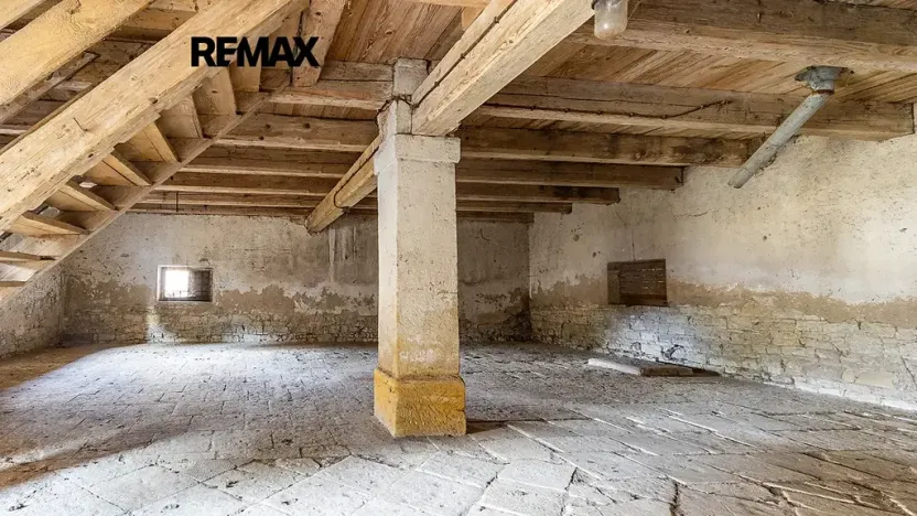 Prodej zemědělského objektu, Počedělice, 2500 m2