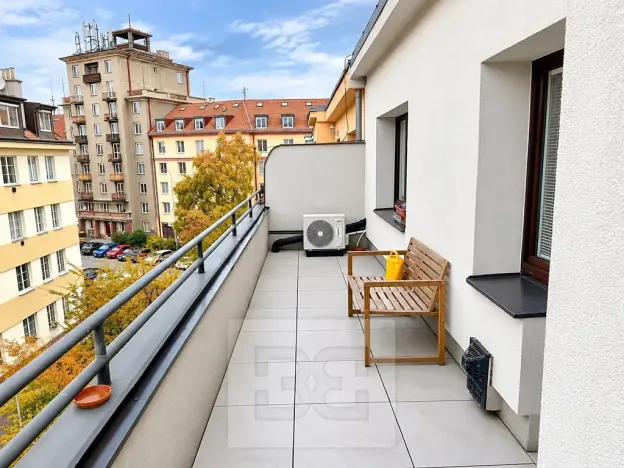 Pronájem bytu 1+kk, Praha - Nusle, U družstva Život, 44 m2