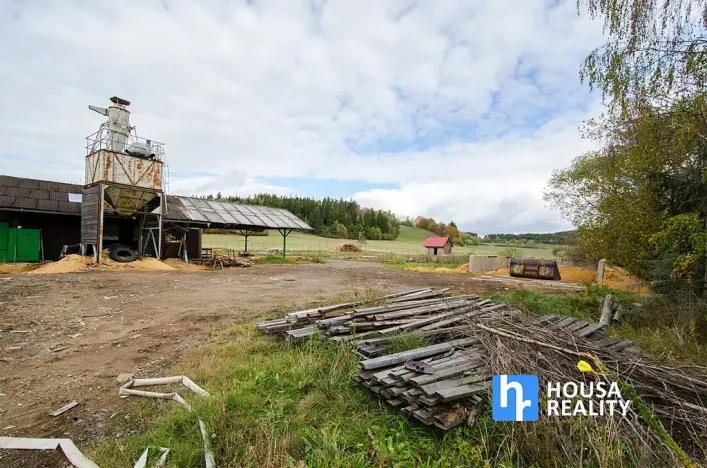 Prodej výrobních prostor, Strašín, 10239 m2