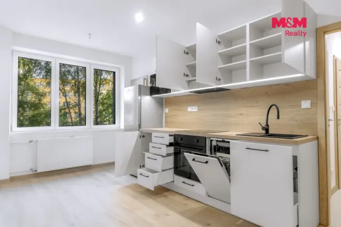 Prodej bytu 2+kk, Třinec - Lyžbice, Seifertova, 30 m2
