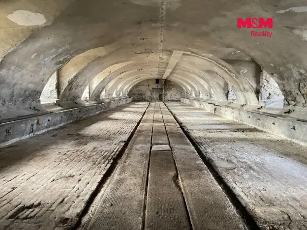 Prodej historického objektu, Doksany, 1751 m2