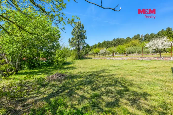 Prodej pozemku pro bydlení, Kvášňovice, 745 m2