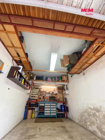 Pronájem garáže, Tábor, Náchodská, 18 m2