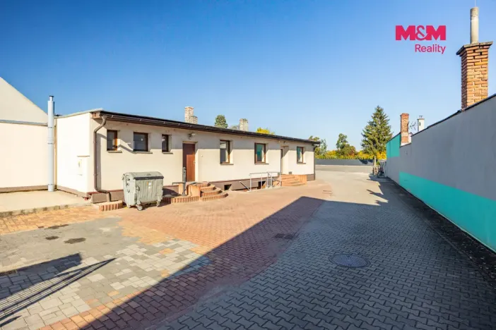 Pronájem výrobních prostor, Hradec Králové - Plotiště nad Labem, Koutníkova, 145 m2