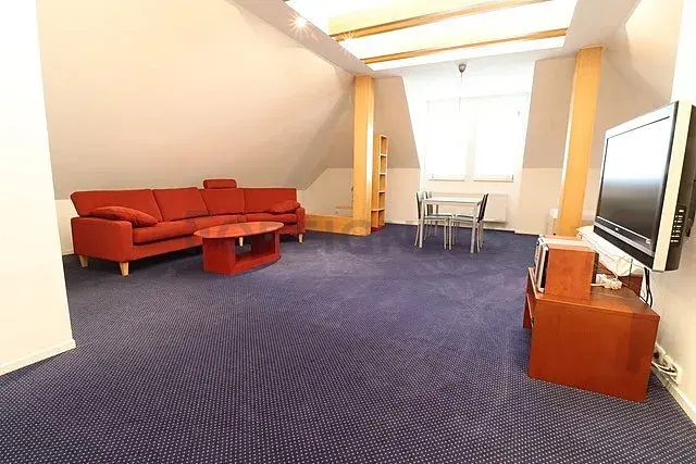 Pronájem bytu 2+1, Hradec Králové, Malé náměstí, 98 m2