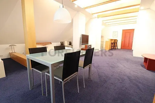 Pronájem bytu 2+1, Hradec Králové, Malé náměstí, 98 m2